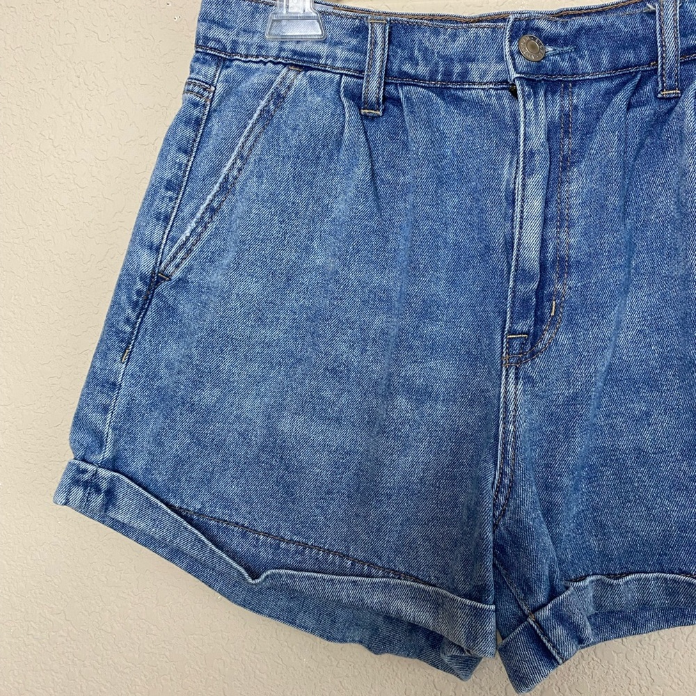 American Eagle Outfitters Mom Short Hi-Rise Medium Wash Cuffed Jean Shorts Sz 6 - Picture 12 of 12